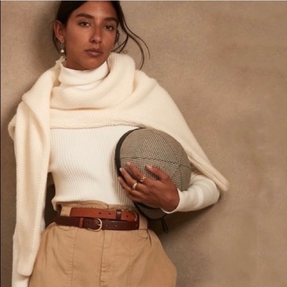 Banana Republic Cream Turtleneck Sweater